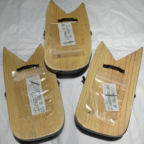 Hand Crafted Pallet Board Cat Design Key Holder - Picture 5 of 7